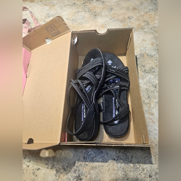 Skechers Women's Black Strappy Sandals - Picture 3 of 10